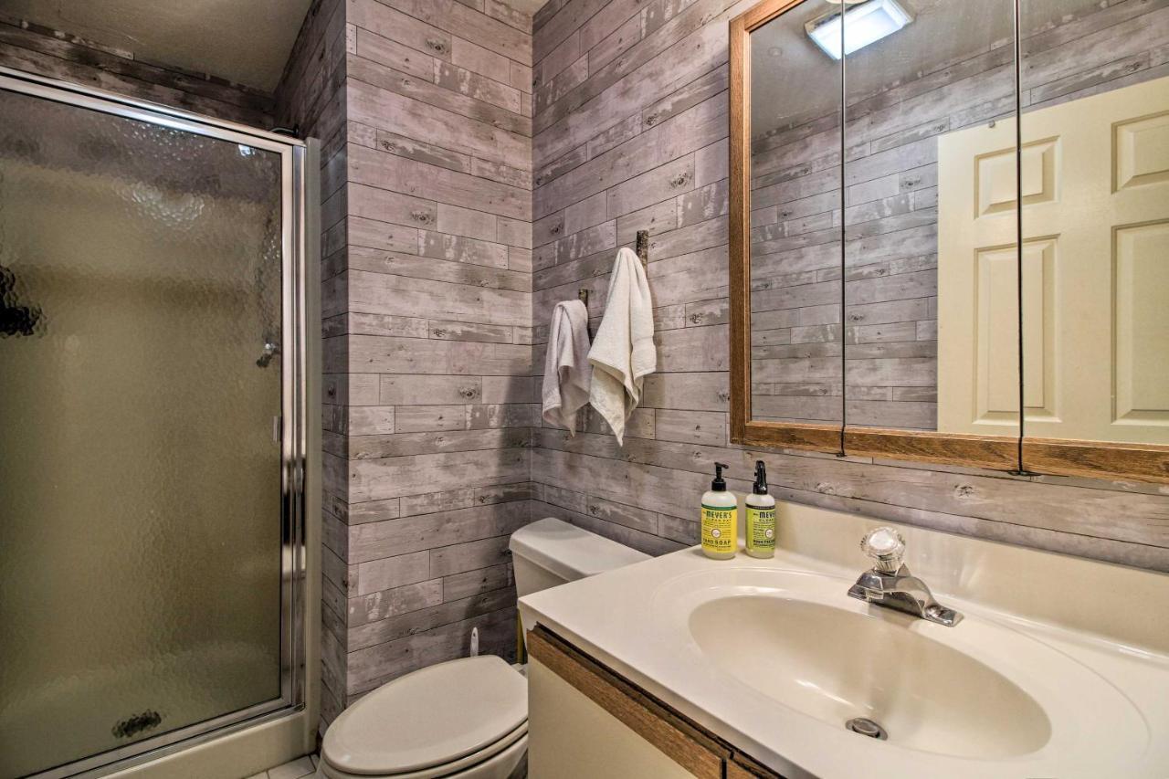 Timber Creek Townhome With 2 Decks And Mtn Views! West Dover Exteriör bild