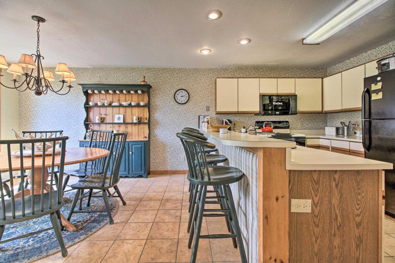 Timber Creek Townhome With 2 Decks And Mtn Views! West Dover Exteriör bild