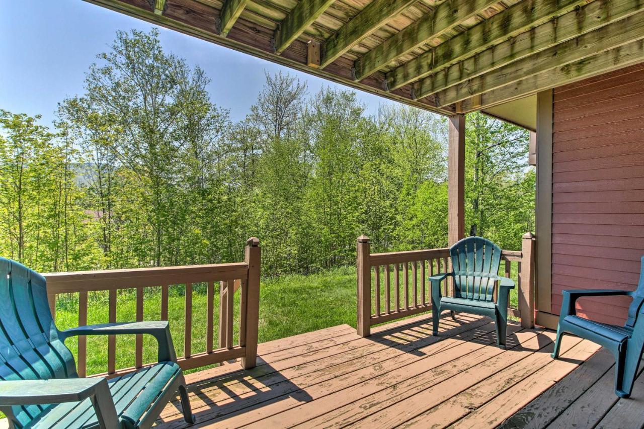Timber Creek Townhome With 2 Decks And Mtn Views! West Dover Exteriör bild
